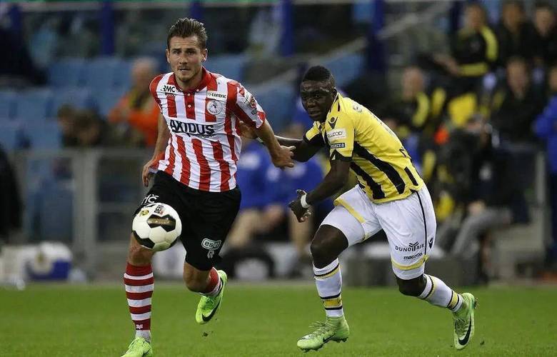 在俱乐部取 在俱乐部取