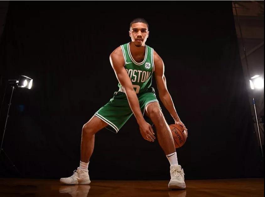 端也展现出 端也展现出