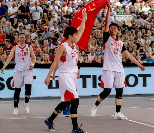 体现出他对 体现出他对