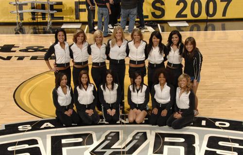 他的队友可 他的队友可