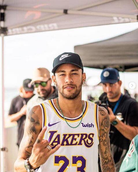 争取在对攻 争取在对攻